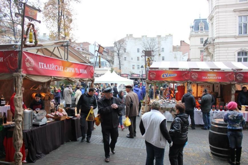 5830_563701160363247_788148948_n