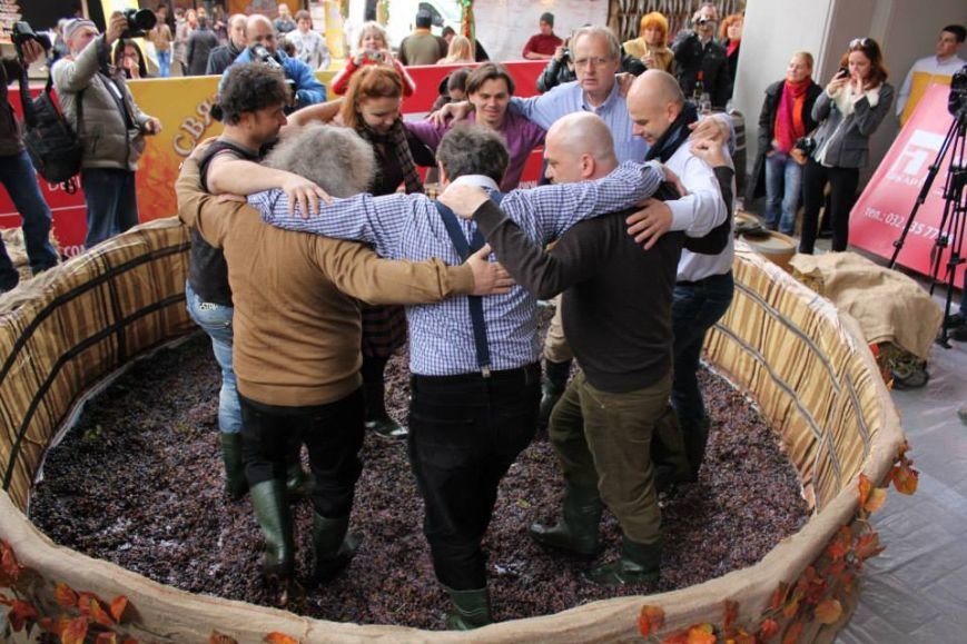 1375655_563562880377075_1060942368_n