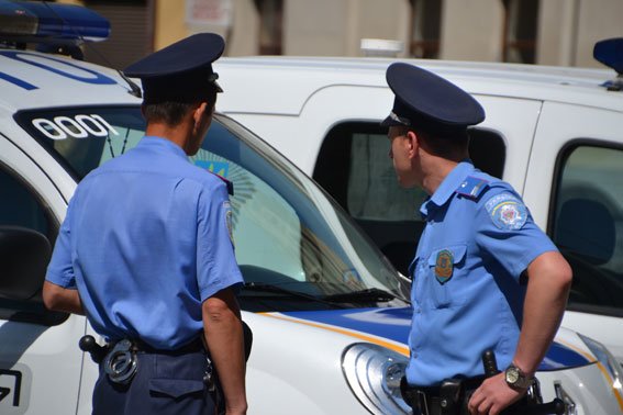 Реформа міліції на Львівщині: перший пішов (фото) - фото 1 Реформа міліції на Львівщині: перший пішов (фото) - фото 1