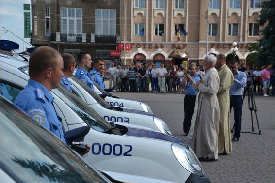 Реформа міліції на Львівщині: перший пішов (фото) - фото 1 Реформа міліції на Львівщині: перший пішов (фото) - фото 1