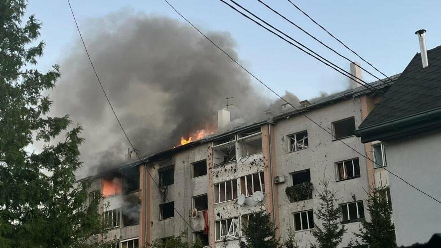 Львів атакували російські ракети: є влучання у житлові будинки