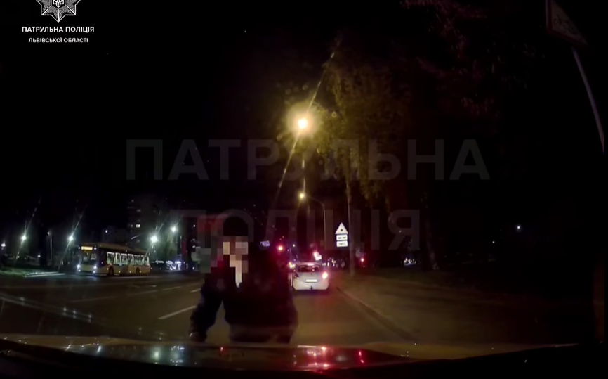 У Львові оштрафували нетверезого пішохода, який переходив дорогу у невстановленому місці 