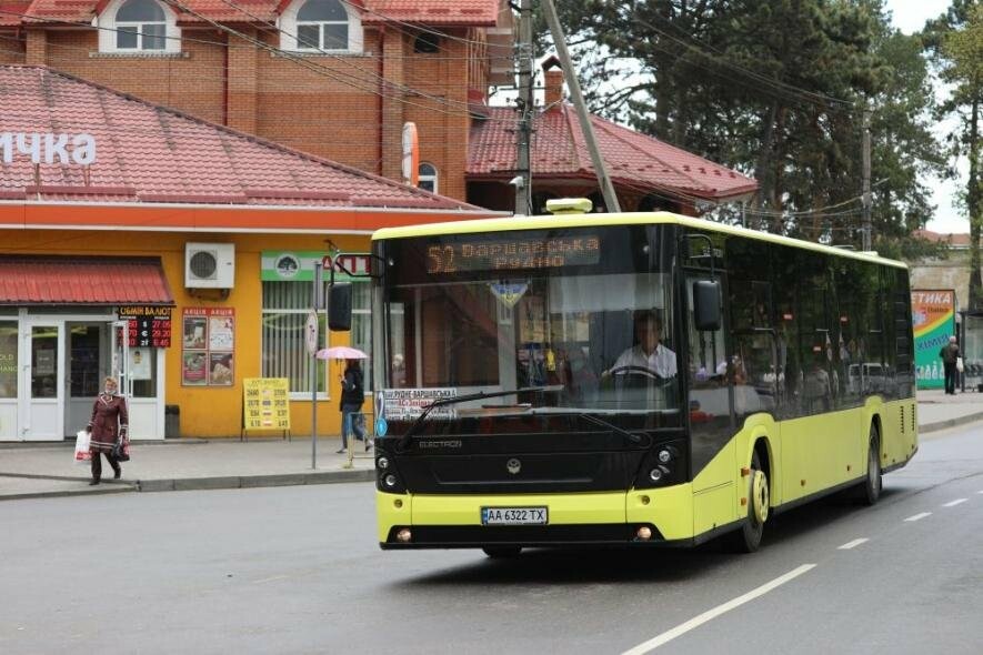 У Львові автобуси № 5А та № 52 тестово курсуватимуть за старими маршрутами