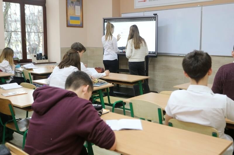 Новий навчальний семестр у школах Львова: 7 нововведень, які хочуть запровадити