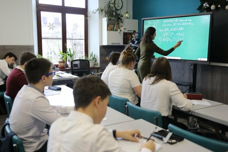 У Львові відновили конкурси на посади директорів шкіл