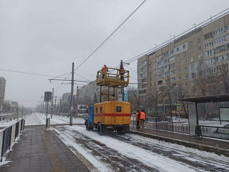 На Львівщині через негоду без світла залишились 184 населених пункти
