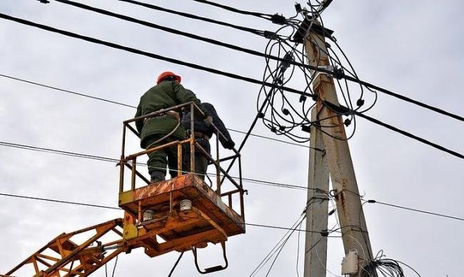 На Львівщині відновили електропостачання до населених пунктів, які постраждали через негоду