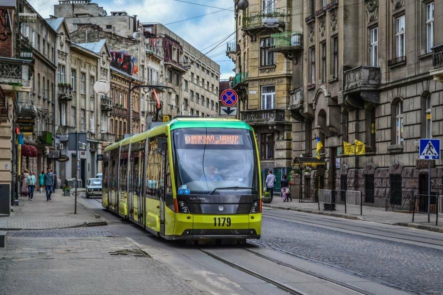 Львівські трамваї та тролейбуси відтепер будуть курсувати під час тривоги 