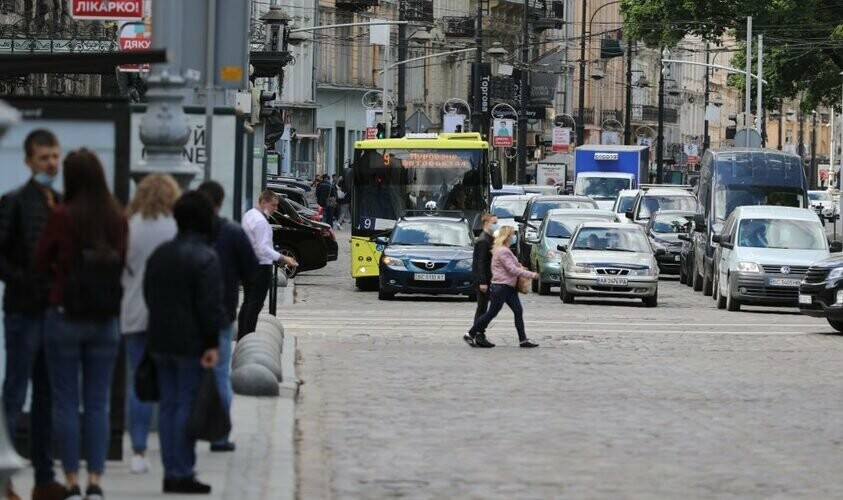 На вулиці Богомольця у Львові змінять організацію дорожнього руху: подробиці 