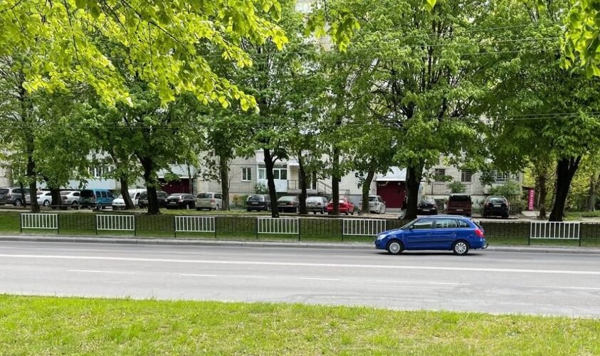 На 11 локаціях у Львові хочуть демонтувати турнікетне огородження