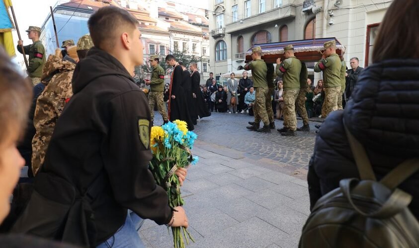 У Львові попрощаються із двома захисниками, - ФОТО