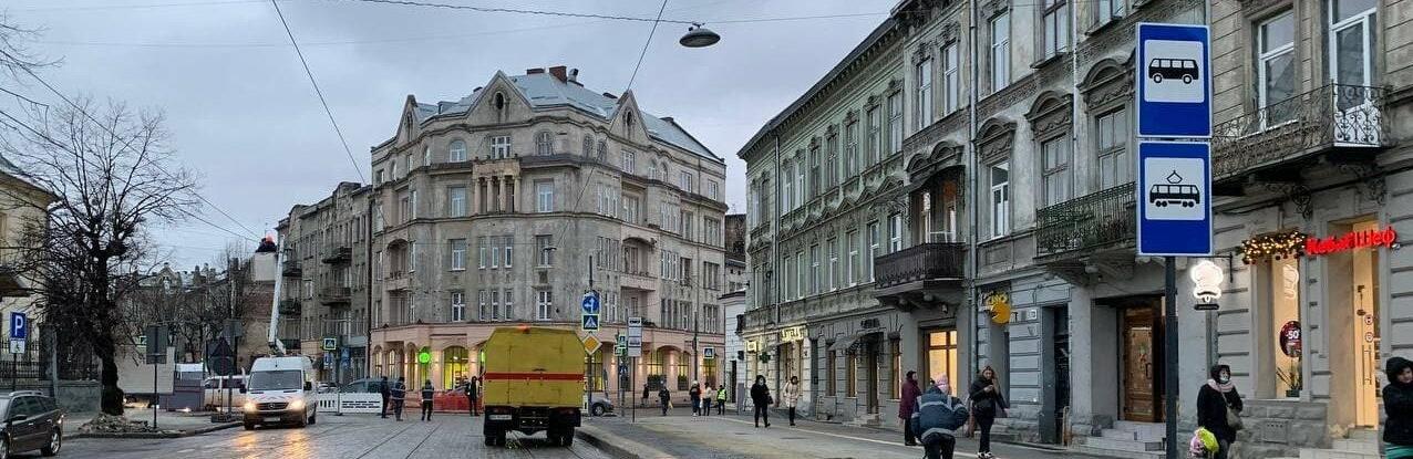 У Львові вулицю Степана Бандери засадять кущами та деревами
