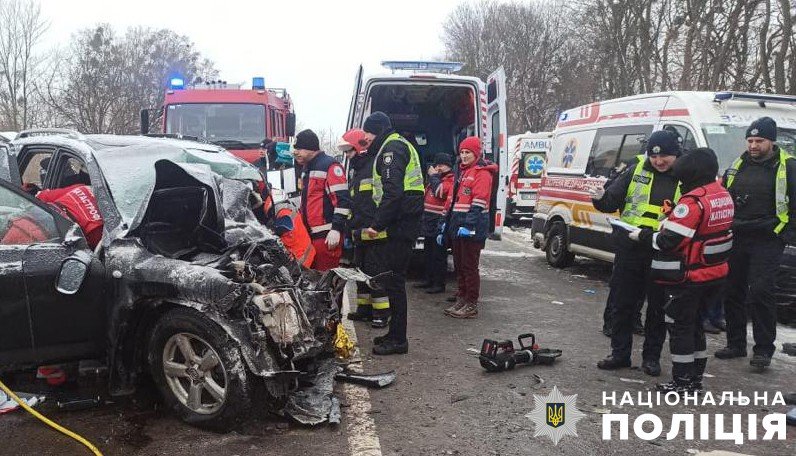 На Львівщині внаслідок ДТП вісім людей були травмовані, - ФОТО