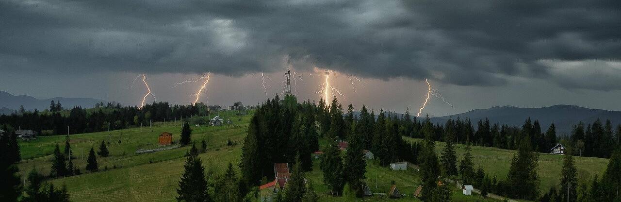 На Львівщині завтра очікуються грози та шквали – ДСНС