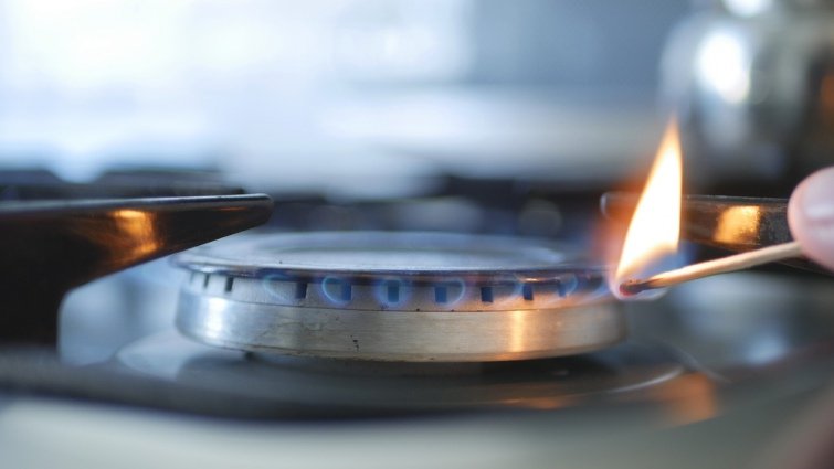 Біля Львова у будинку троє людей отруїлись чадним газом 
