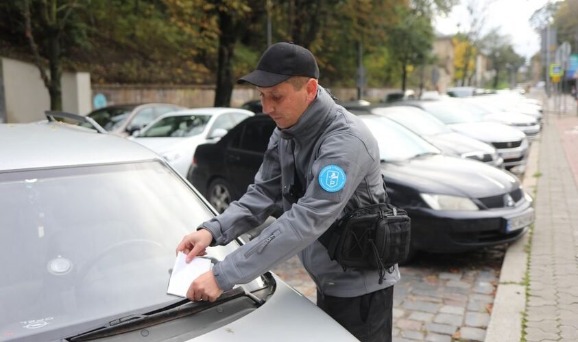 Інспектори з паркування у Львові виписали штрафів на 1,4 млн грн за тиждень