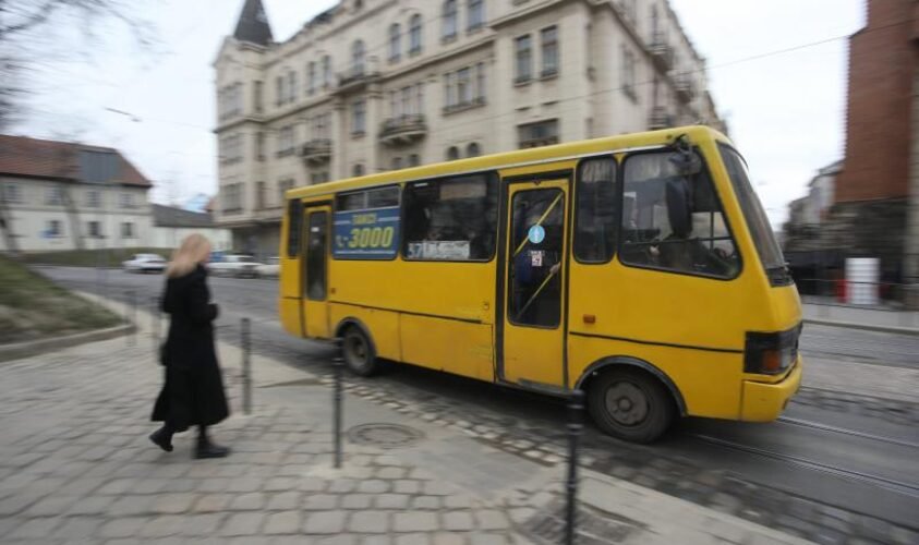 У Львові безготівкова оплата проїзду діятиме на ще одному маршруті 