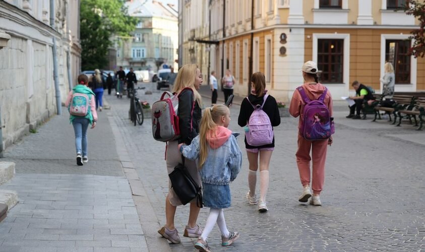 Коли львівські школярі йдуть на осінні канікули