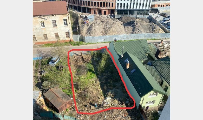 У Львові демонтували конструкції незаконної багатоповерхівки на вулиці Уманській 