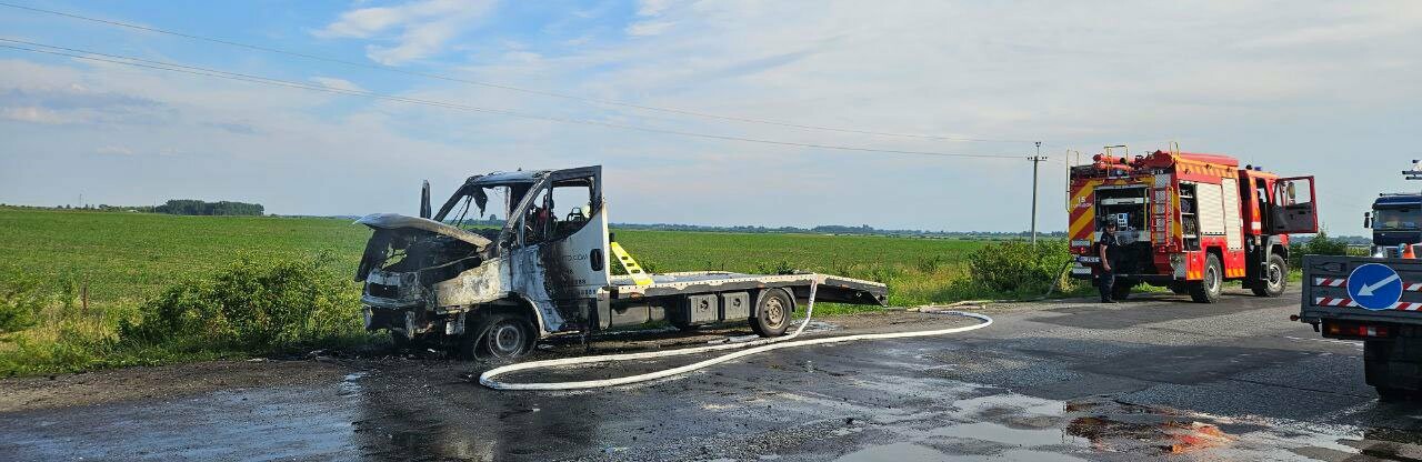 Поблизу Львова під час руху загорівся вантажний автомобіль  IVEСO
