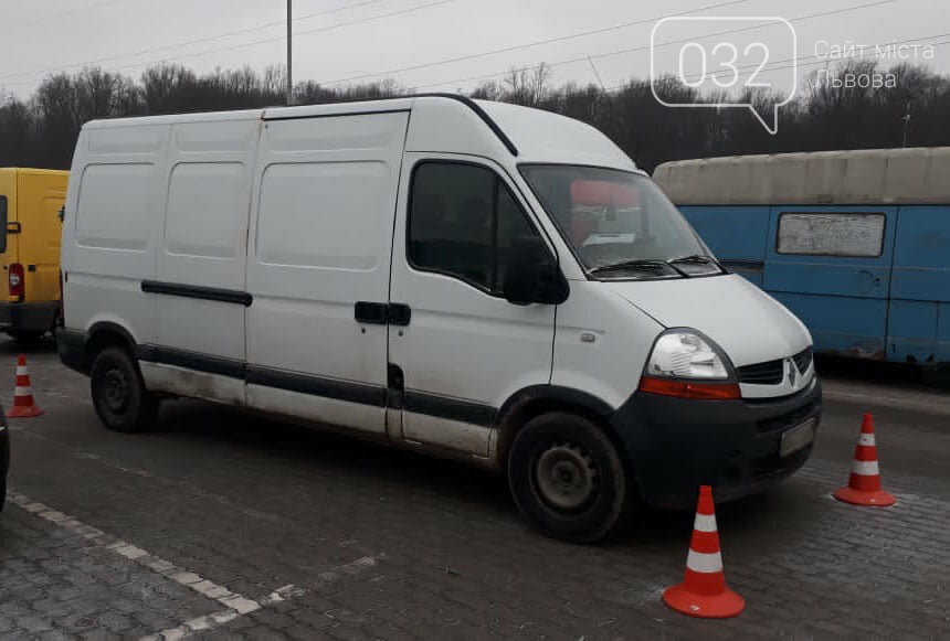 ДТП на ринку у Сихові