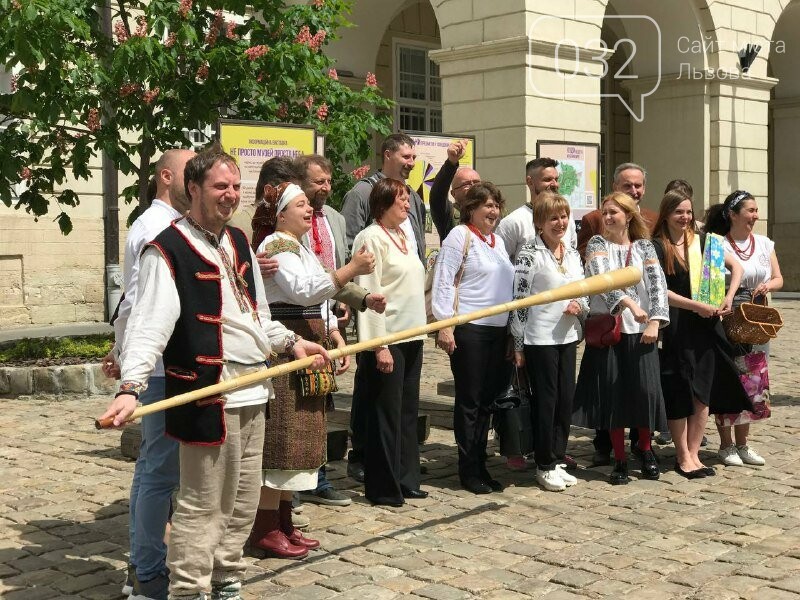 Виставку з нагоди 50-річчя Шевченківського гаю у Львові відкрили звучанням трембіти, - ВІДЕО, ФОТО, фото-1, Фото: 032.ua