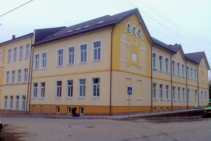 Реконструкція громадської установи (Комарнівська ЗОШ)