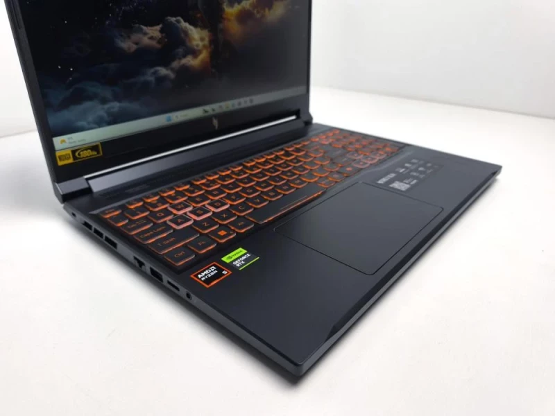 Acer Nitro V 16 AI ANV16-42-R309 (NH.U2NAA.001) - Зображення 3