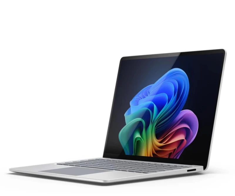 Microsoft Surface Laptop Copilot 13,8 XElite/16GB/512GB/Win11P (ZGZ-00009)