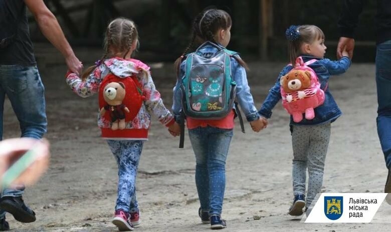 Ще 19 шкіл Львова призупинили навчання через хворих учнів