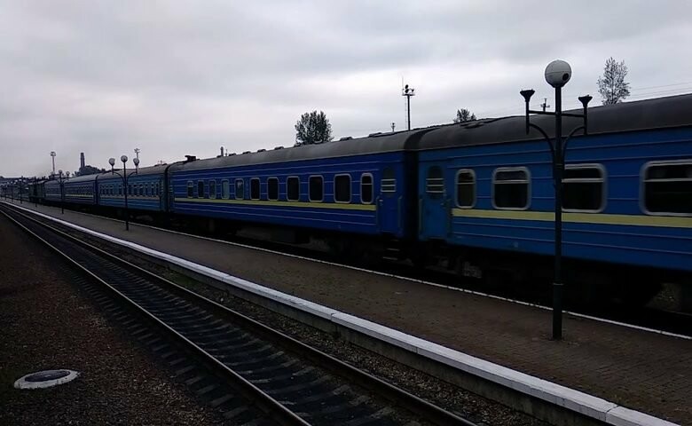 З 15 лютого потяги сполучення Львів - Красне - Золочів курсуватимуть за зміненим графіком