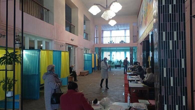 Сихів пасе задніх: явка виборців у Львові станом на 13:30