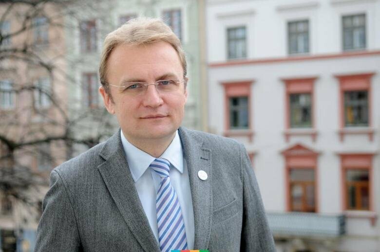 Садовому не дали проголосувати у Львові: прийшов на дільницю із закордонним паспортом
