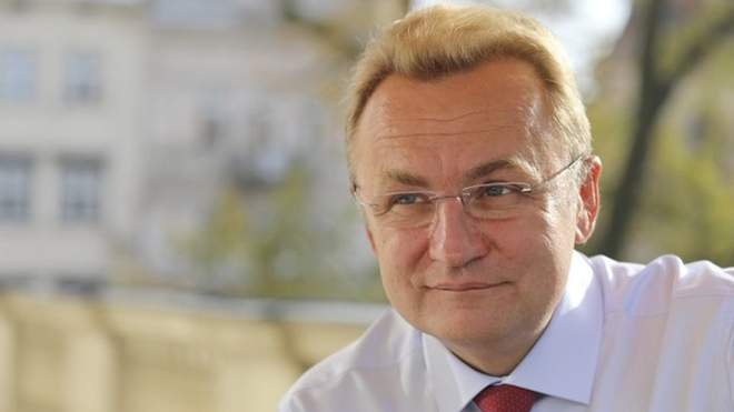 Мер Львова закликав мешканців святкувати католицький Великдень у сімейному колі
