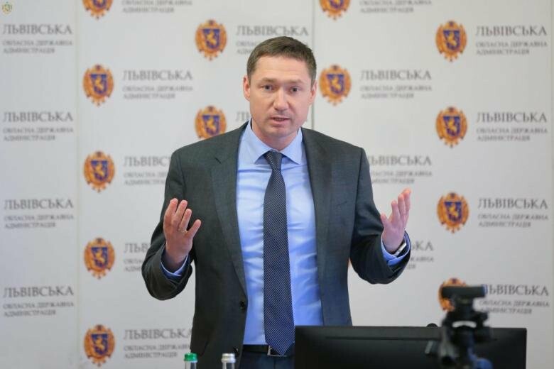 Козицький заявив, що помʼякшення карантину у Львові незаконно: поліція буде штрафувати кафе та ринки
