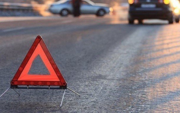 У ДТП на Львівщині загинуло 2 людей та 4 постраждали, серед них була дитина