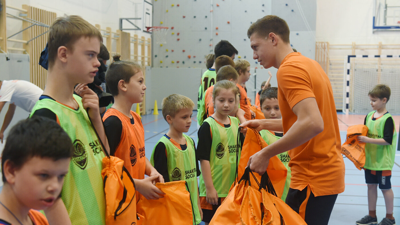 Інклюзивні тренування у Києві, фото надані ФК "Шахтар"