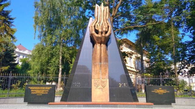 з відкритих джерел