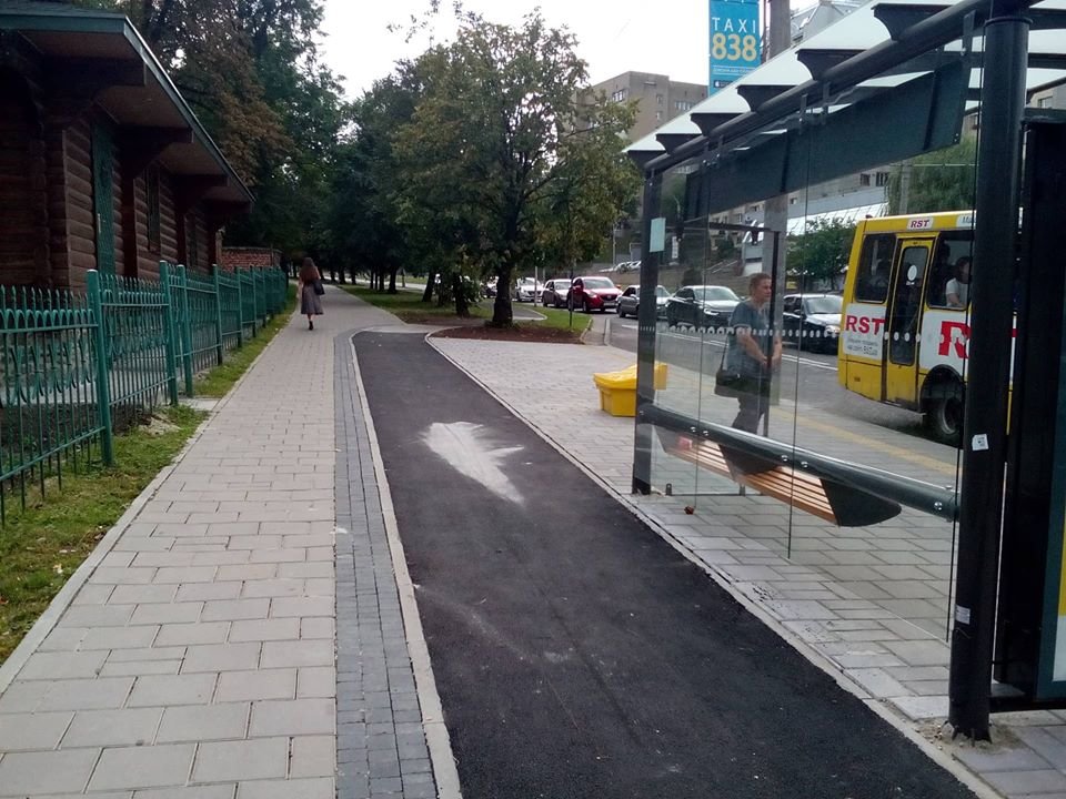Велодоріжка на вул. Княгині Ольги/фото "Зручного міста" Велодоріжка на вул. Княгині Ольги/фото "Зручного міста"