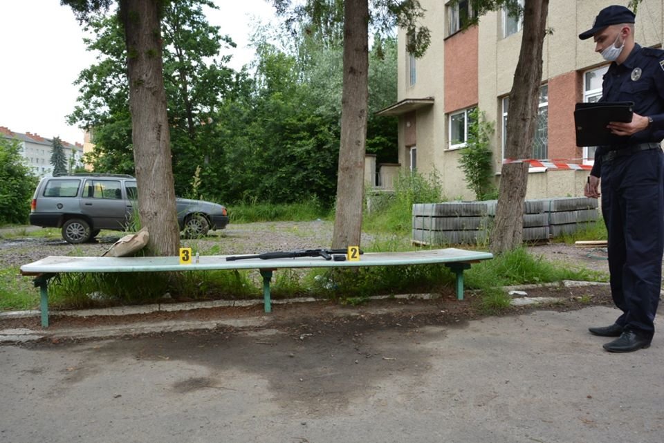 Стрілянина у Дрогобичі, фото поліції Стрілянина у Дрогобичі, фото поліції