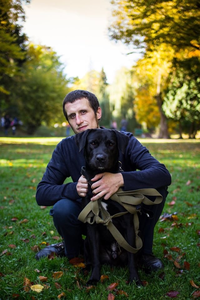 Пес Найк з родиною Пес Найк з родиною