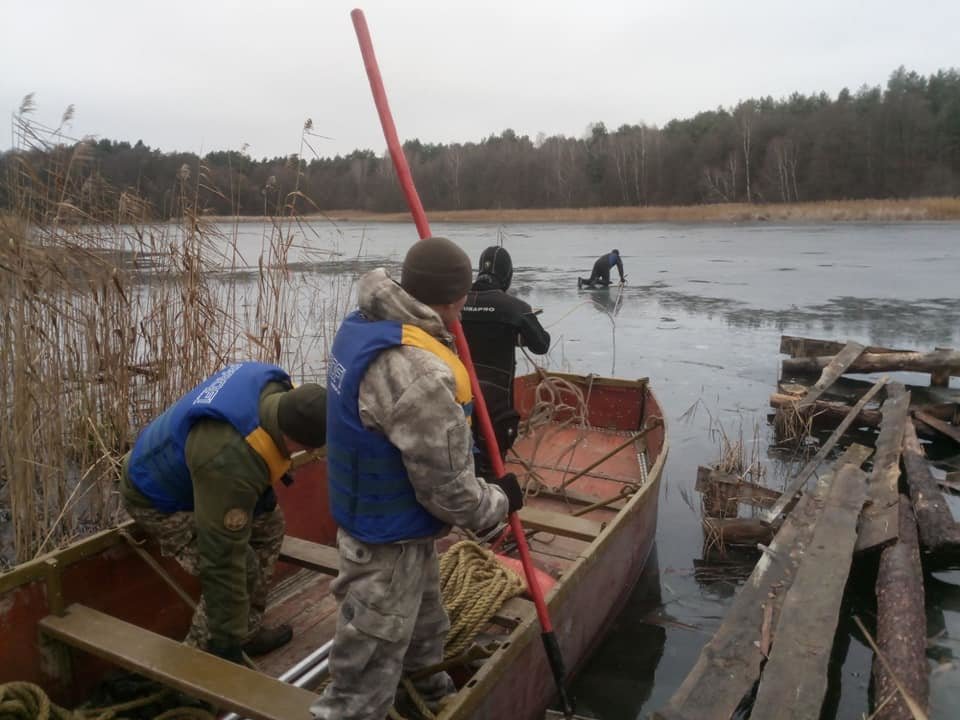 НА Яворівщині з озера витягнули тіла двох військоволужбовців