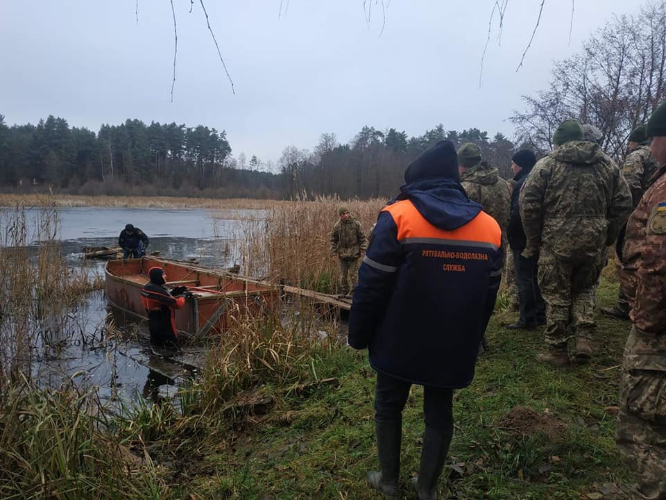 НА Яворівщині з озера витягнули тіла двох військоволужбовців