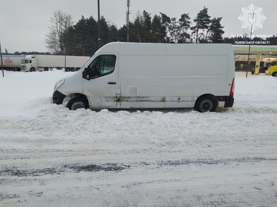 Фото - Патрульна поліція Львівщини, ДТП на об'їзній дорозі Львова ДТП на об'їзній дорозі Львова