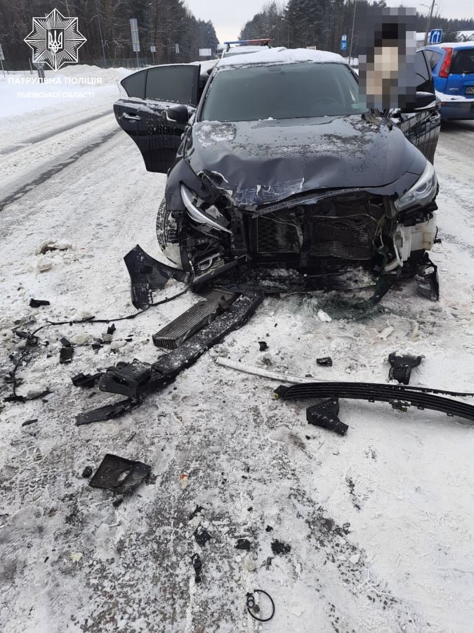 Фото - Патрульна поліція Львівщини, ДТП на об'їзній дорозі Львова ДТП на об'їзній дорозі Львова