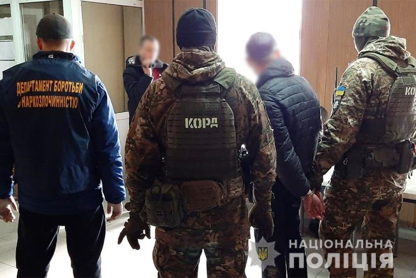 Поліцейські викрили членів злочинної групи, які займалися наркобізн... Поліцейські викрили членів злочинної групи, які займалися наркобізнесом, Фото: поліція Львівщини