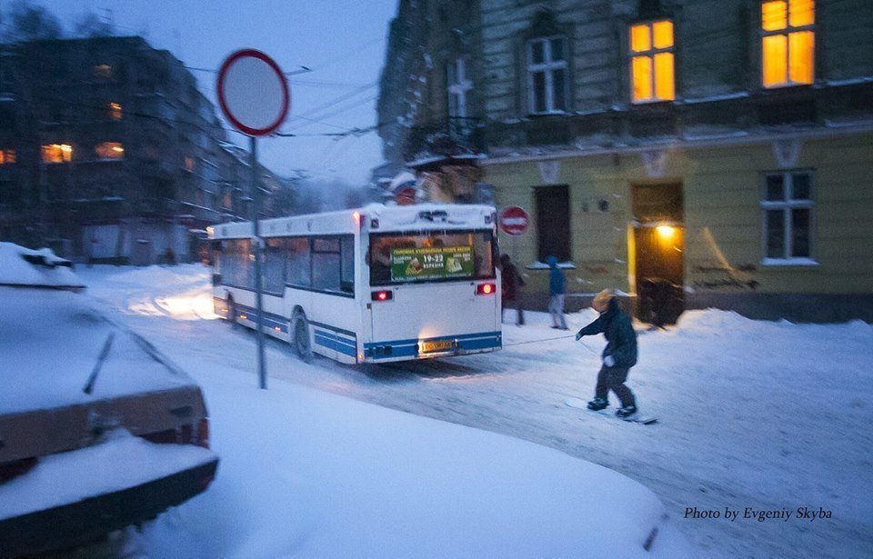 Львів замело снігом у 2013 році