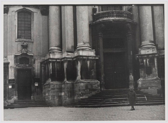 Вхід у Львівський музей історії релігії та атеїзму, 1976 рік, Фото: photo-lviv.in.ua