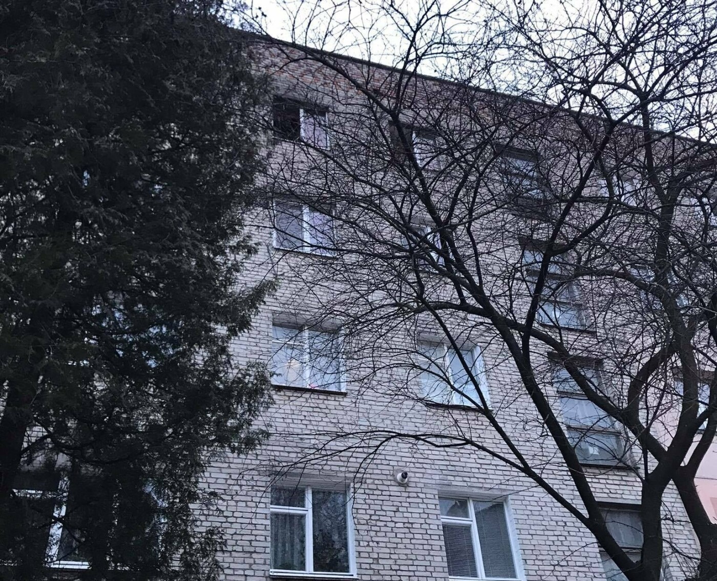 У Сокалі виникла пожежа у квартирі багатоповерхівки: чоловік отримав опіки