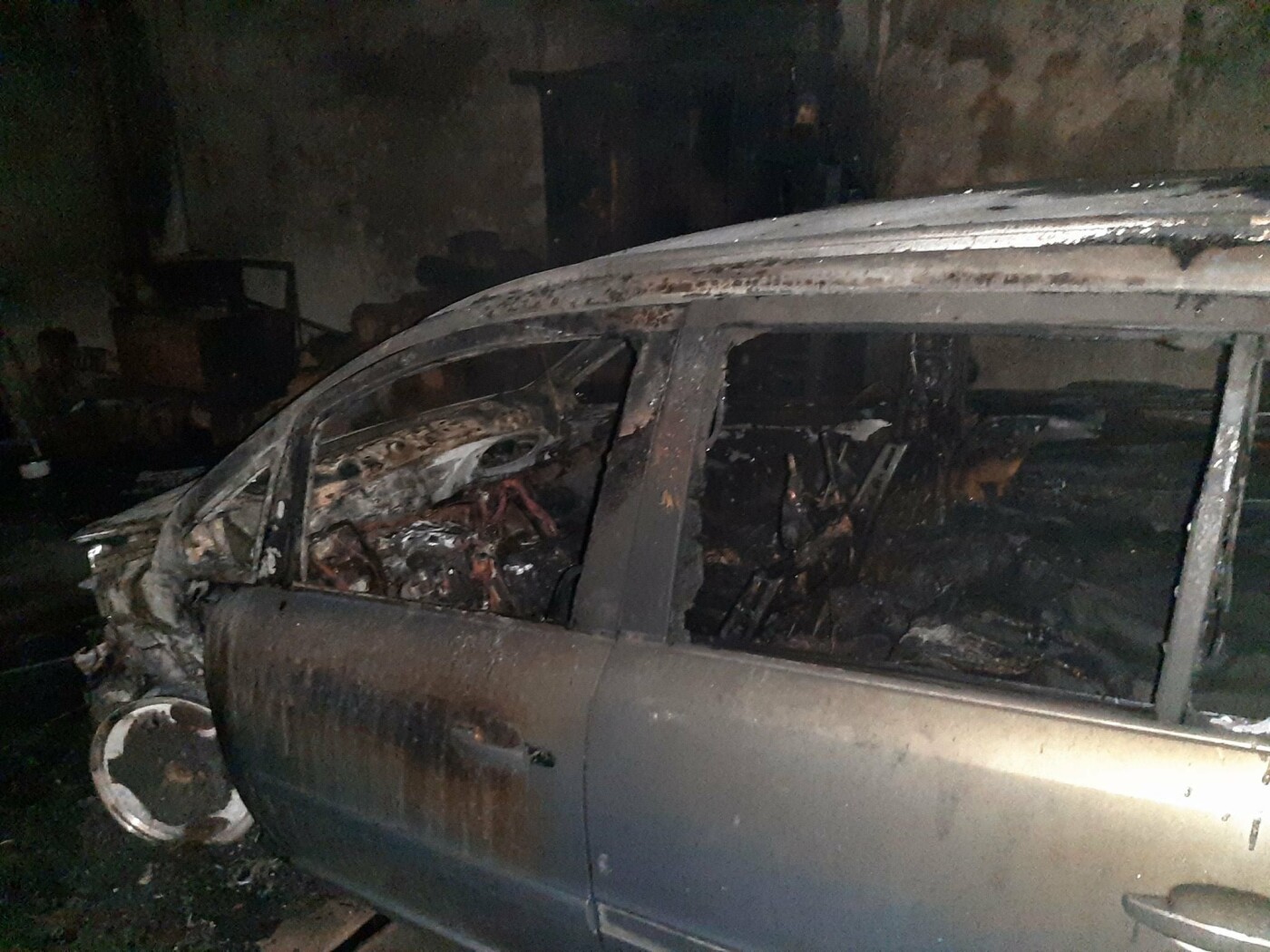 На Львівщині згнорів автомобіль, Фото - ДСНС Львівщини